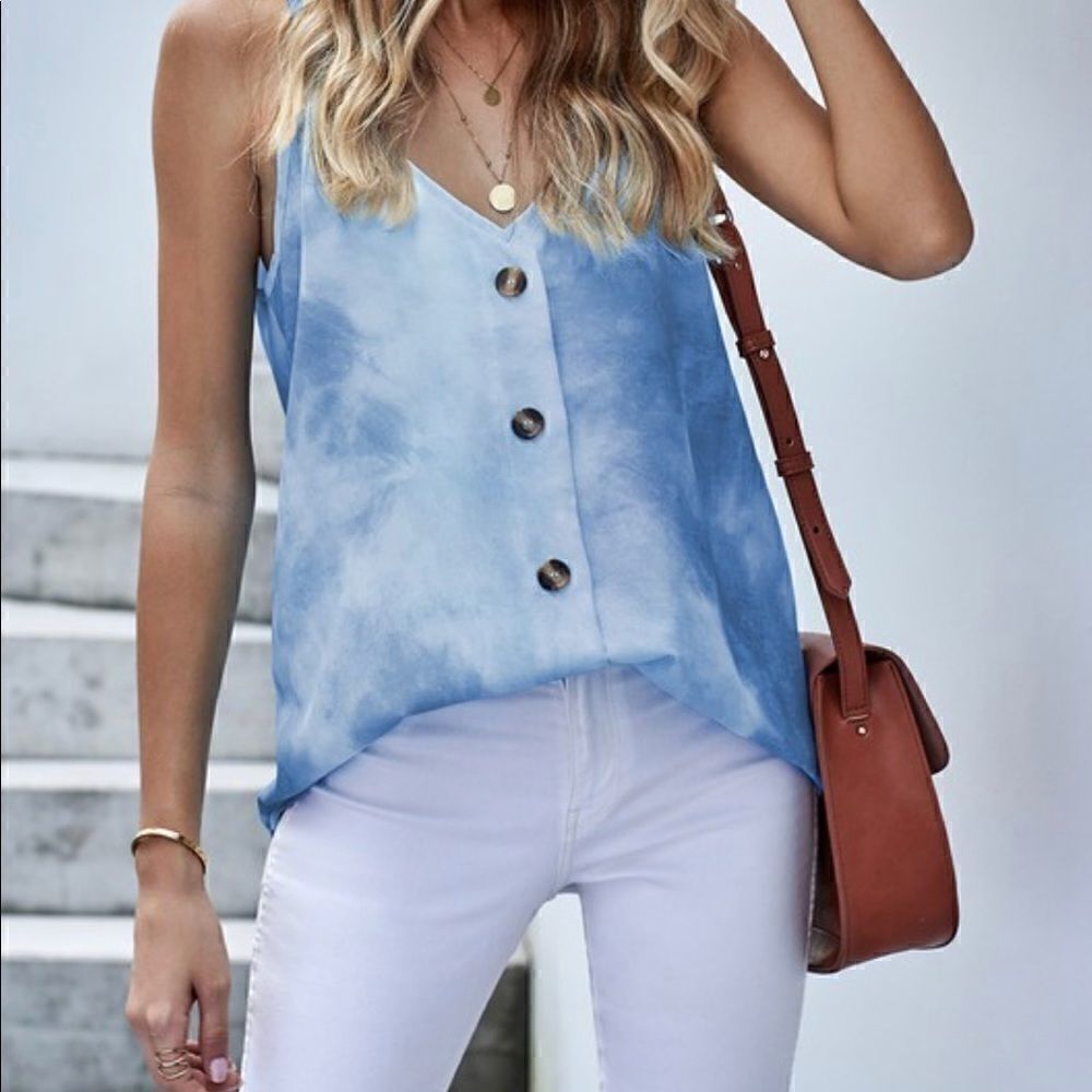 Spaghetti Strap buttoned tank top